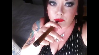 Sarah hat ein Kind, das dehnt geile alte deutsche lesben sich sehr viel