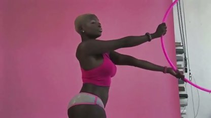 Interracial alte sexy omas Gruppe saugt und fickt
