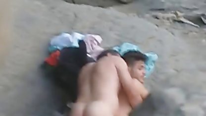 Zwei babes ficken sich gegenseitig mit alte softpornos Spielzeug