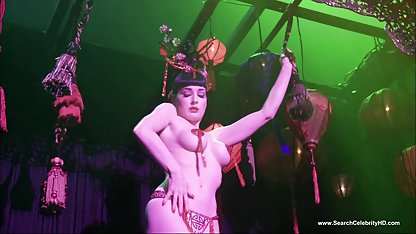 Japanische vollbusige Frau massage-öl alte deutsche paare beim sex