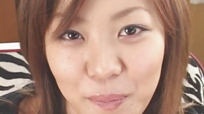 Amai Liu, den reife nackte omas Arsch von einer nanny
