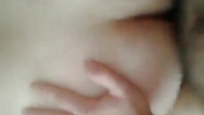 Asiatische Schlampe Asa sex im alter porn nimmt einen großen harten Schwanz in Ihrem Arsch