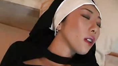 East Asian teen stöhnt beim sexfilme reife frauen sex